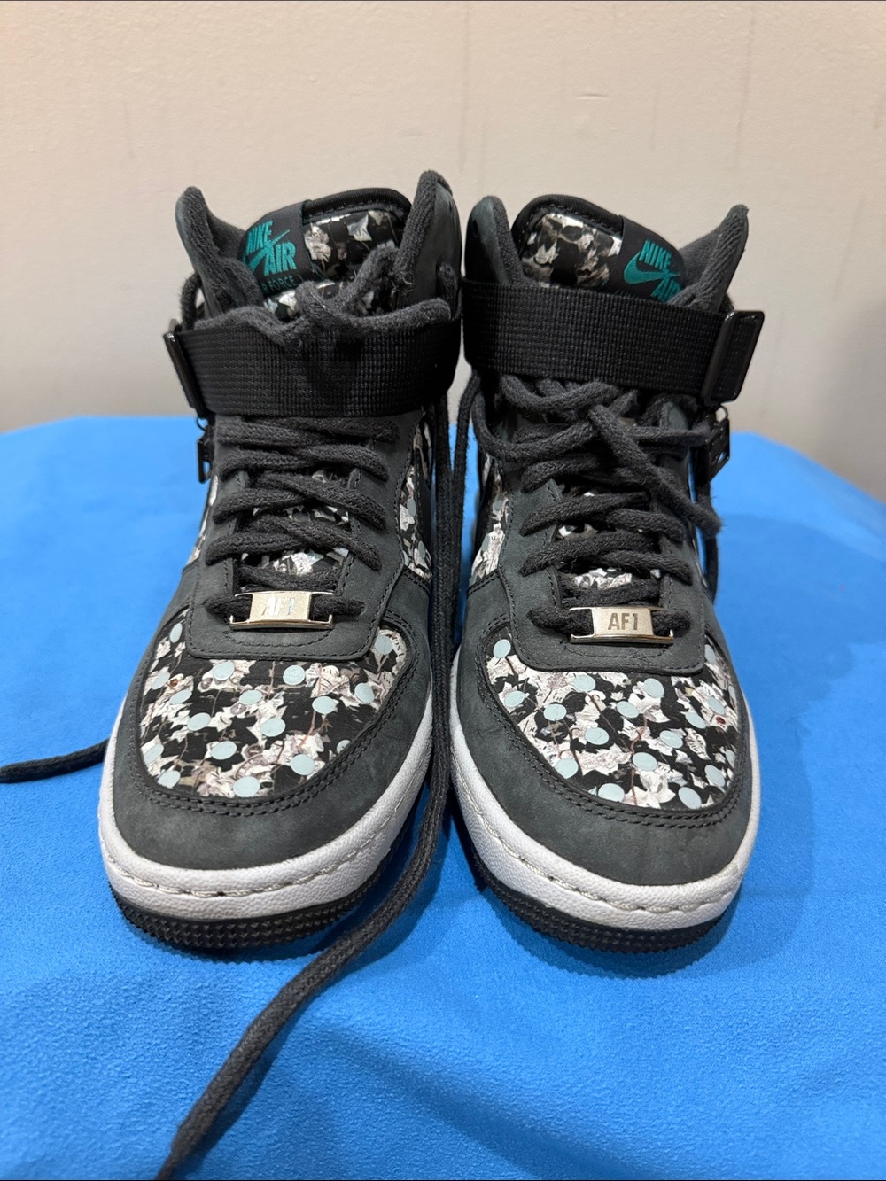 Nike AF1- limited edition Black High-Top Sneakers w/Floral Panels